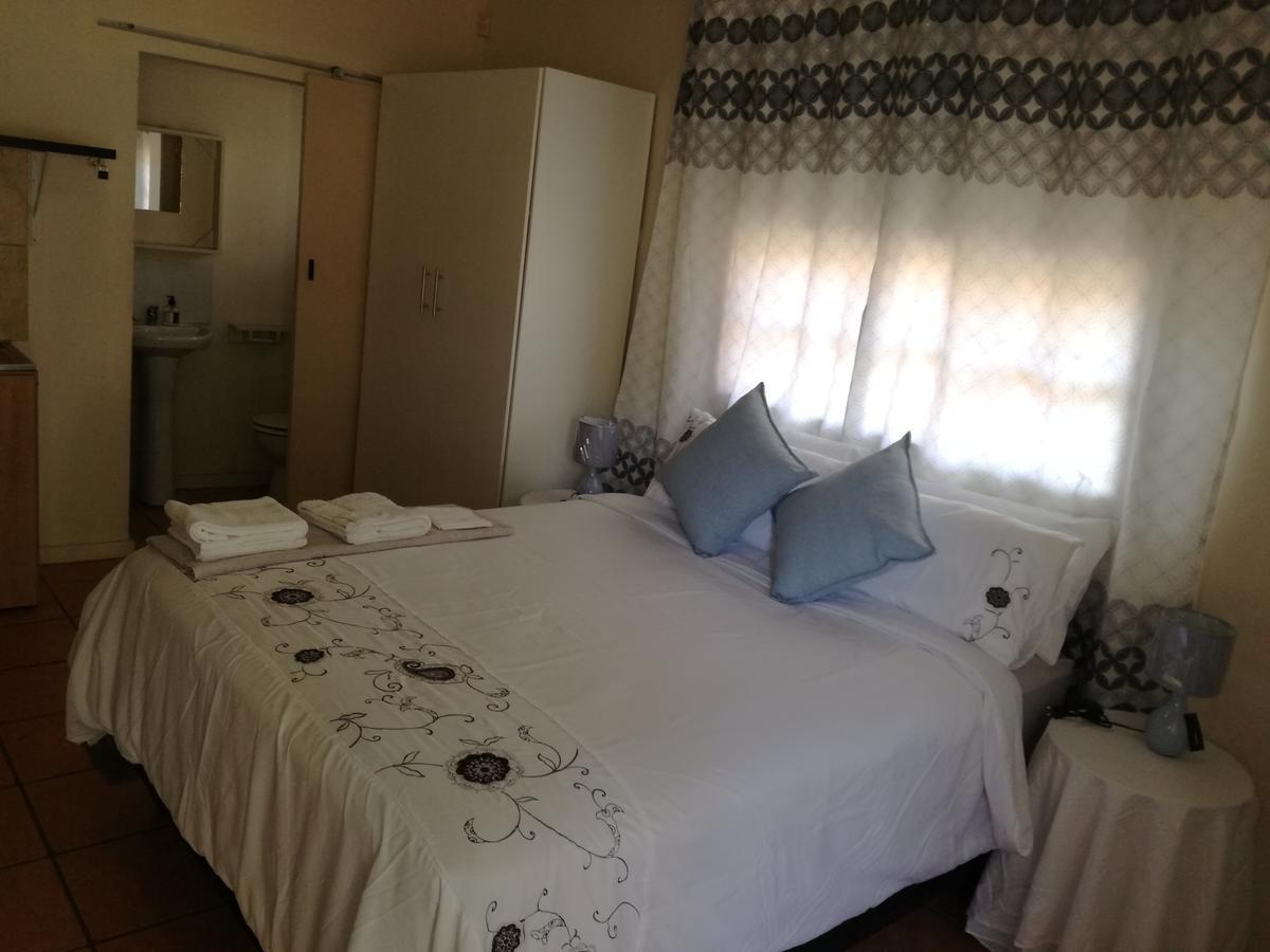 MulMas Guest House Pretoria-Noord Extérieur photo