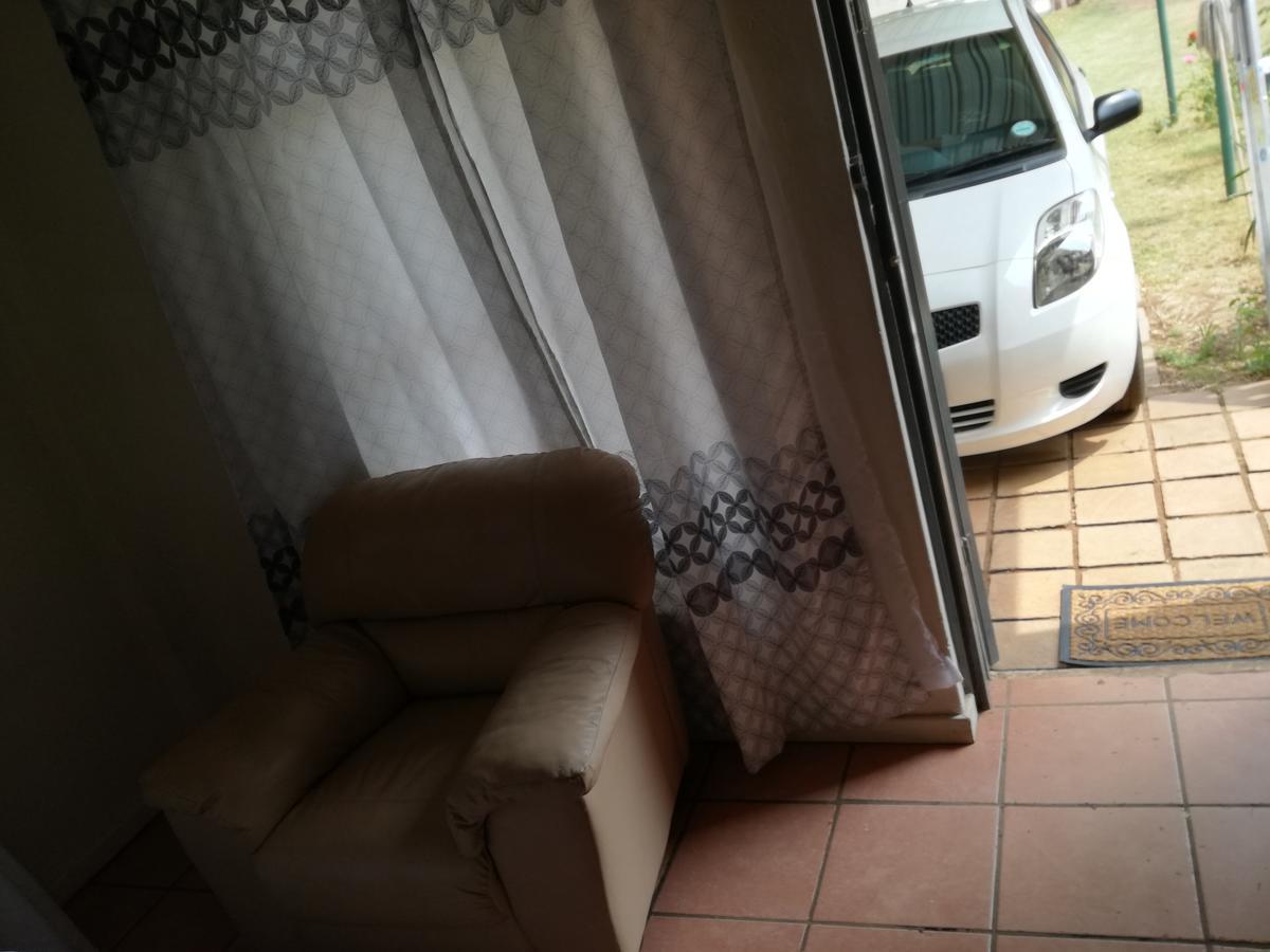 MulMas Guest House Pretoria-Noord Extérieur photo